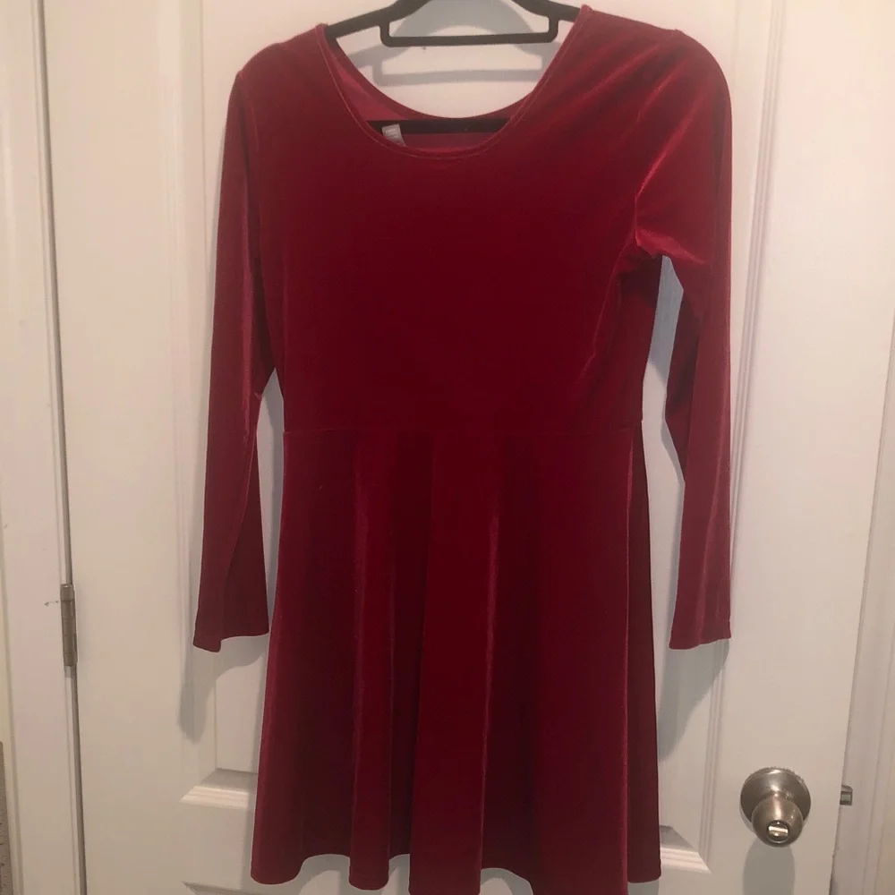 Place Girls Red Velvet Long-Sleeve Party Dress